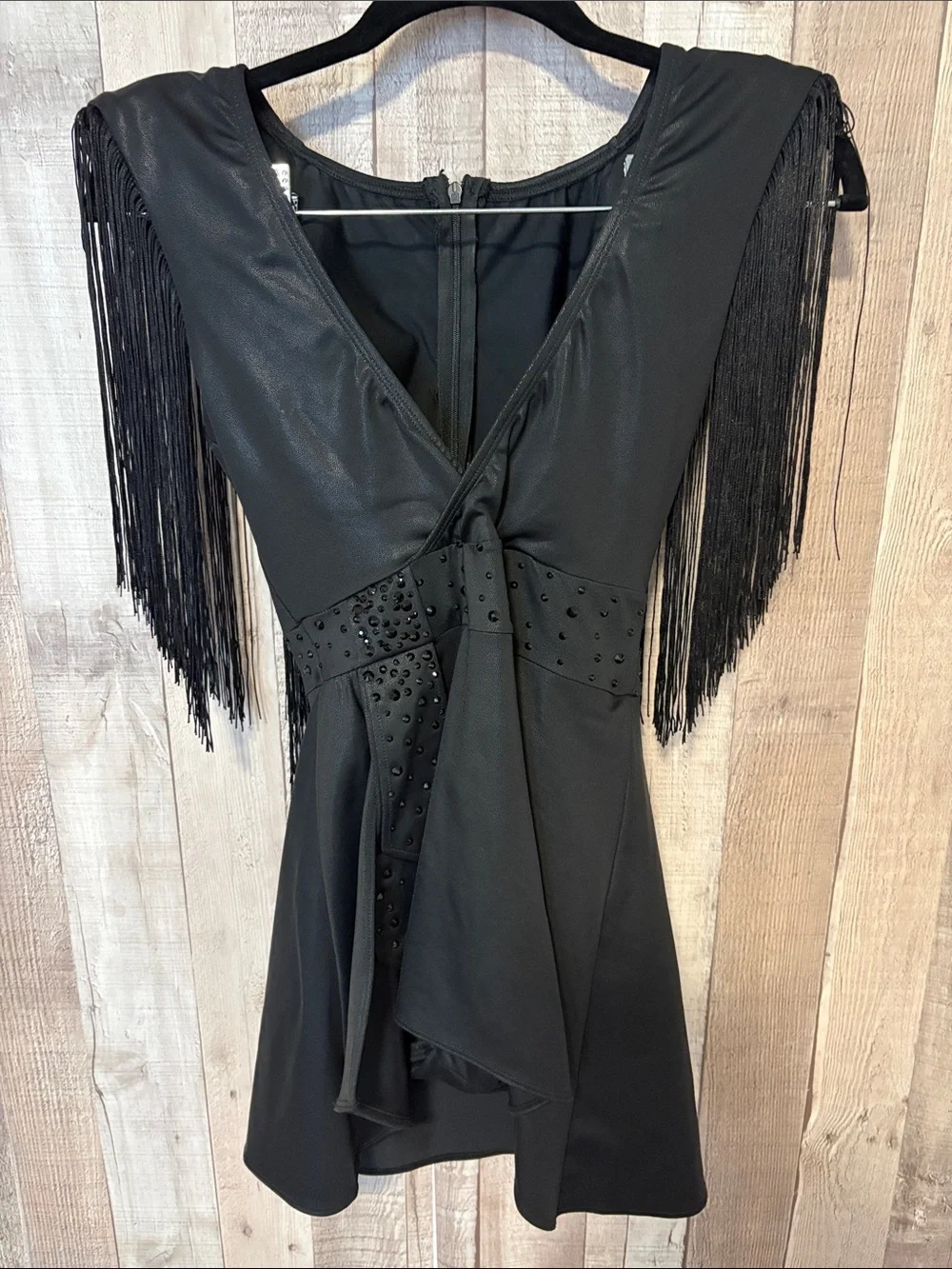 Revolution sleek black